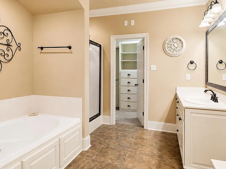 9430 Magnolia Crossing Dr — Photo 20