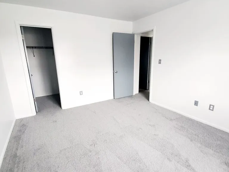Sugarbush Apartments — Photo 97