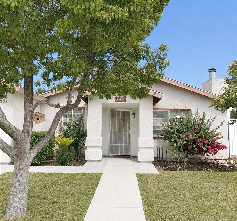 1st image of 1850 Pepper Tree Close