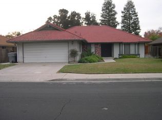 1162 Filbert Ave, Clovis, CA 93611