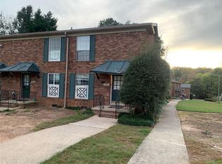 5691 Kingsport Dr, Sandy Springs, GA 30342