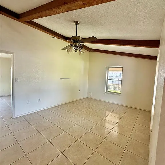 1002 Burney St — Photo 7