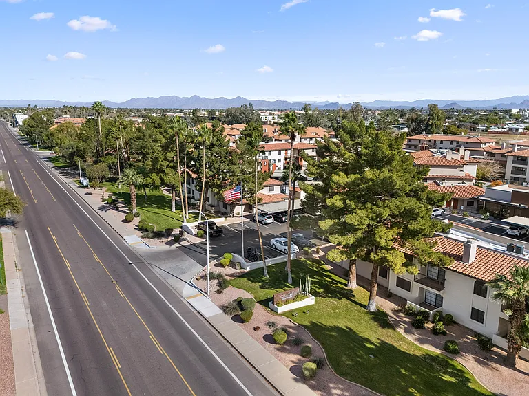 Chazal Scottsdale — Photo 51