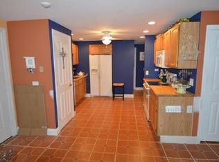 139 Heritage Dr, Northbridge, MA 01534