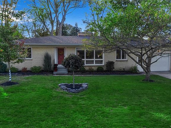 3rd image of 54 Idlewood Dr