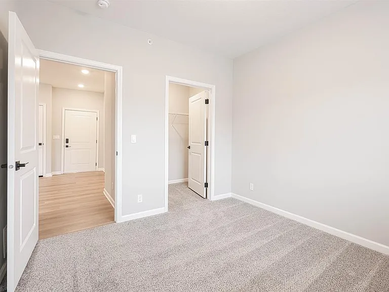 The Creek Apartments — Photo 27