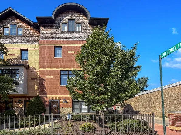 1016 Madison St, Oak Park, IL 60302