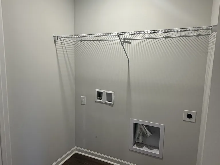 1511 Heritage Cir SE — Photo 9