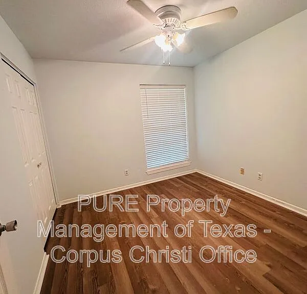 7433 Spitfire Dr — Photo 10