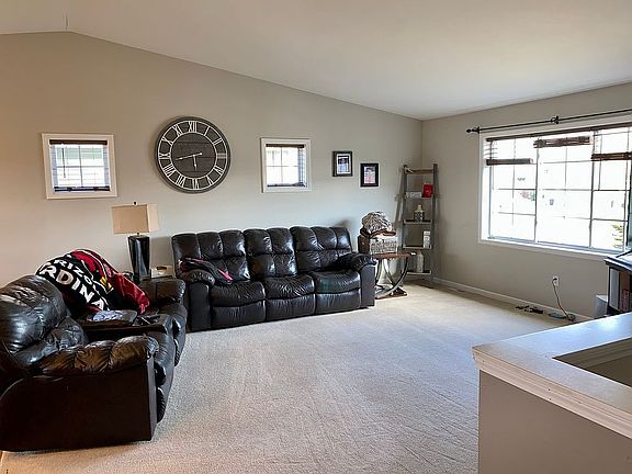 5th image of 2162 41st Ave S