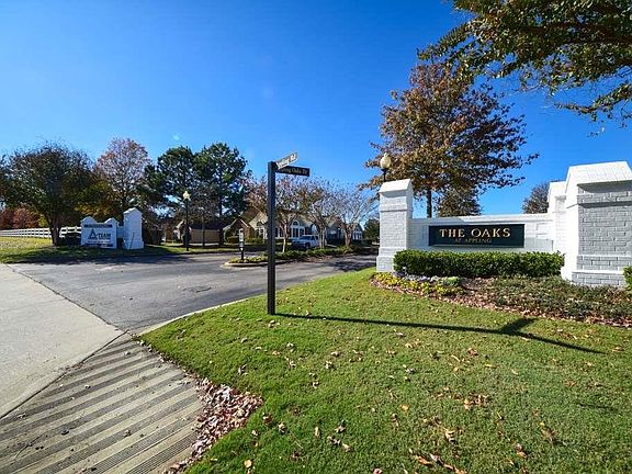 3rd image of 7424 Appling Oaks Dr #107