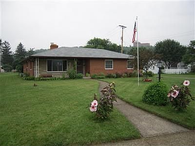 1st image of 462 Old Main St