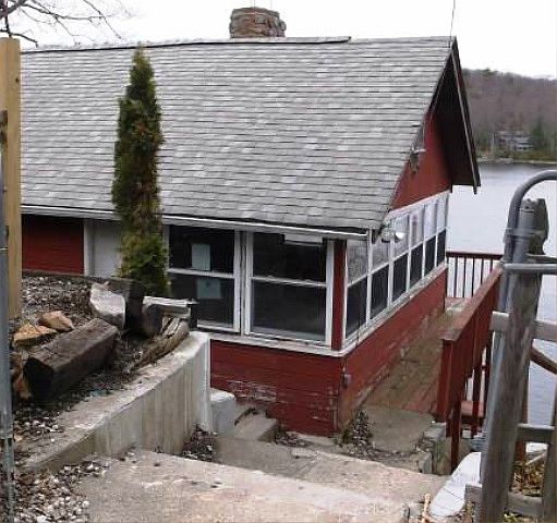 1st image of 1005 Lakeside Dr E