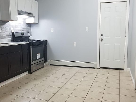 3rd image of 129 Bragaw Ave #D3