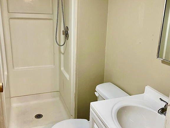 5th image of 138 7th St APT 11