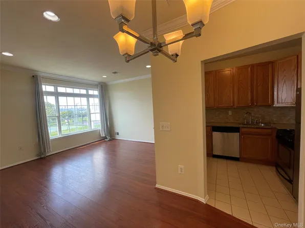291 Surf Drive #214B, Bronx, NY 10473