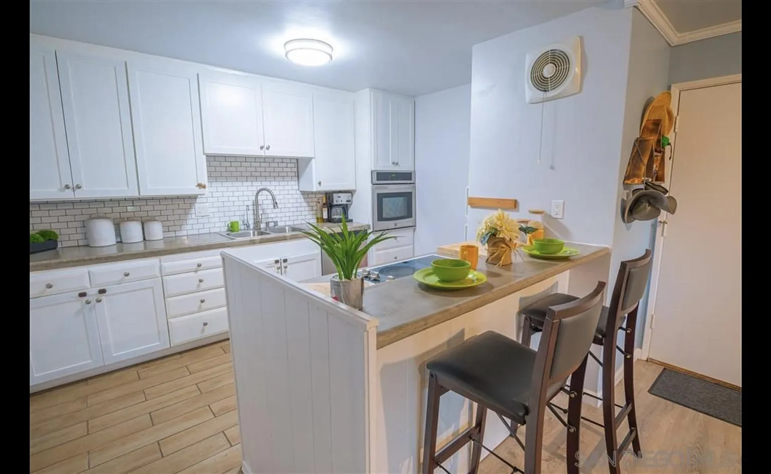 4444 W Point Loma Blvd — Photo 2