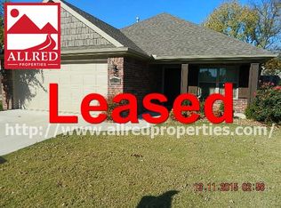 86 E Granada St, Fayetteville, AR 72703