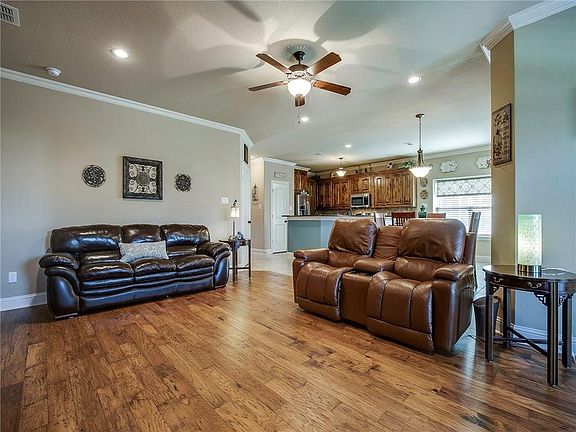 3rd image of 308 Audobon Ln