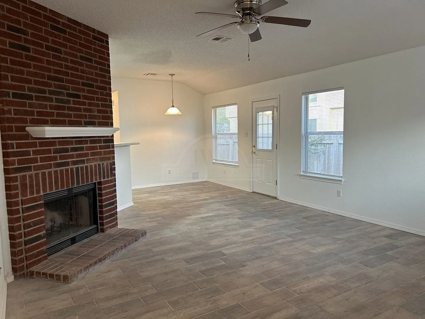 2304 Garrett Drive, Killeen — Photo 2