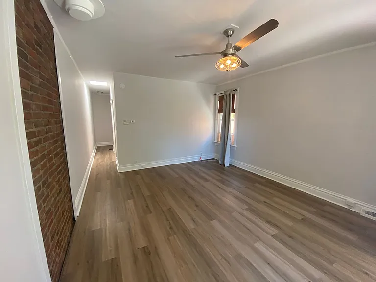 1019 S Clarkson St — Photo 5
