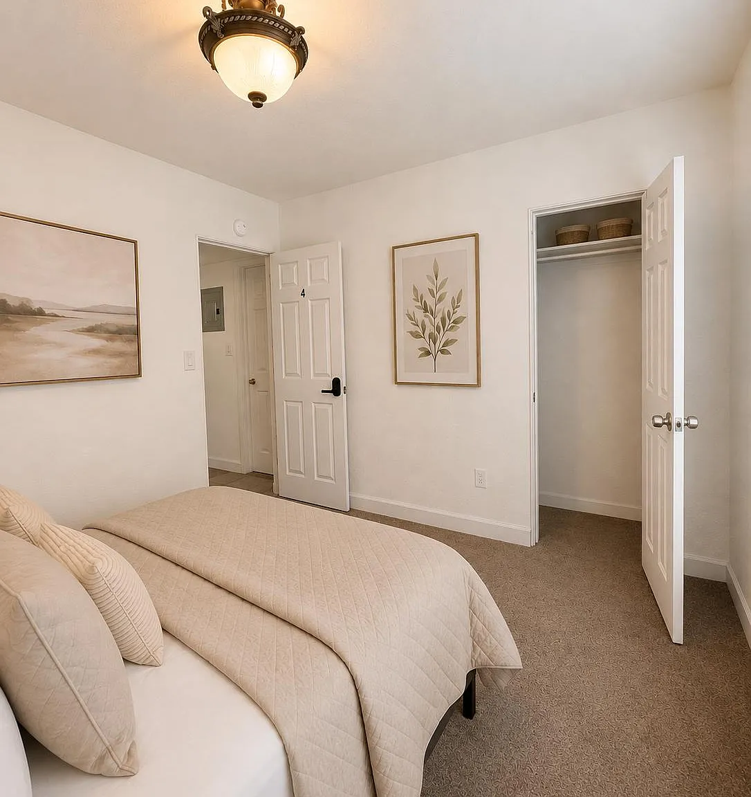 4 bed, 2.0 bath, 2000 sqft, $1,109 — Photo 2
