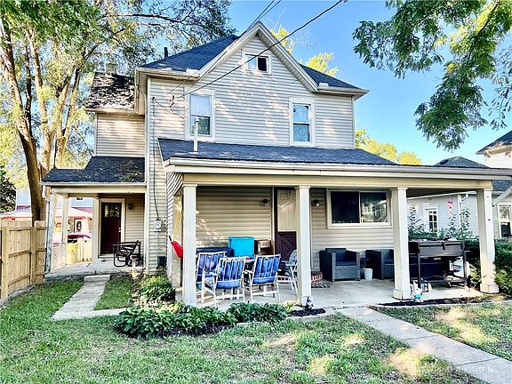 2nd image of 434 Montgomery St