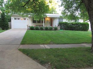 1310 Carmona Dr, Florissant, MO 63033