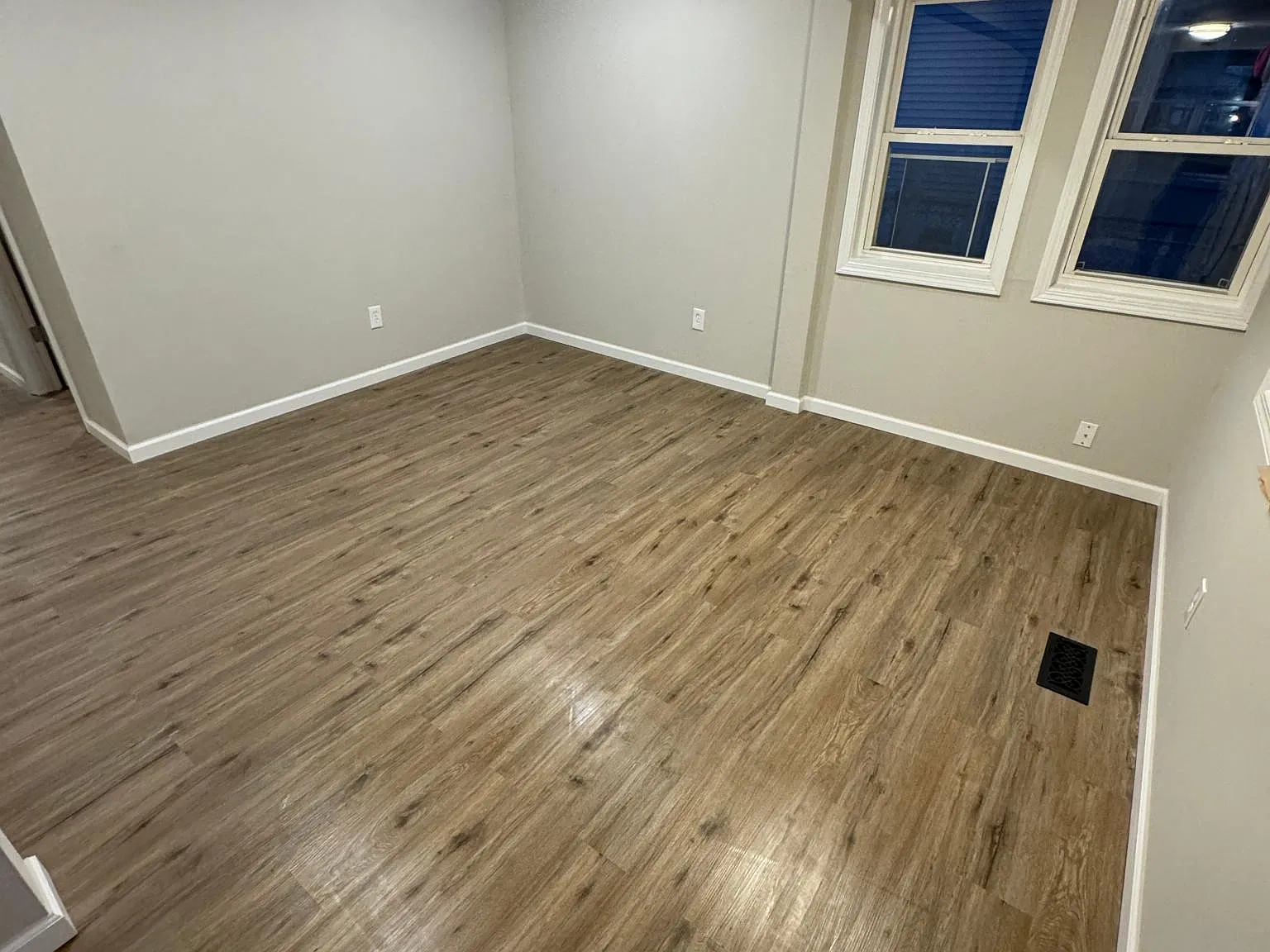 7511 Chalmers Ave — Photo 3