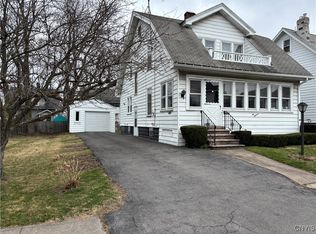 218 Malverne Dr, Syracuse, NY 13208
