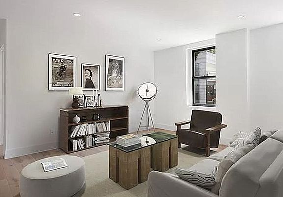 3rd image of 361 E 50th St APT 2B