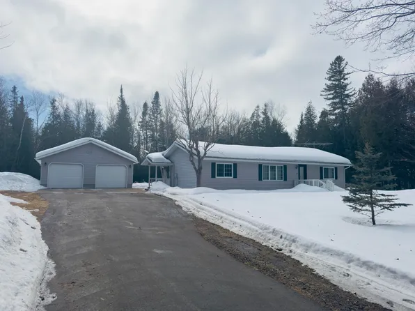 5015 Cedar Dr, Sault Sainte Marie, MI 49783