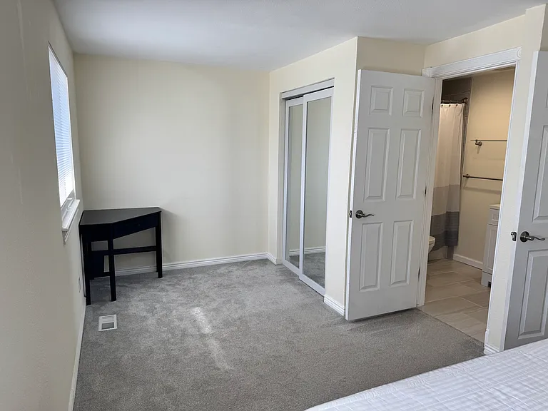 2559 S Waterbury Ln — Photo 2