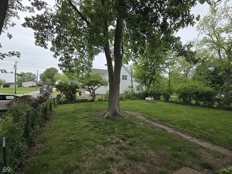 408 S Main St — Photo 28