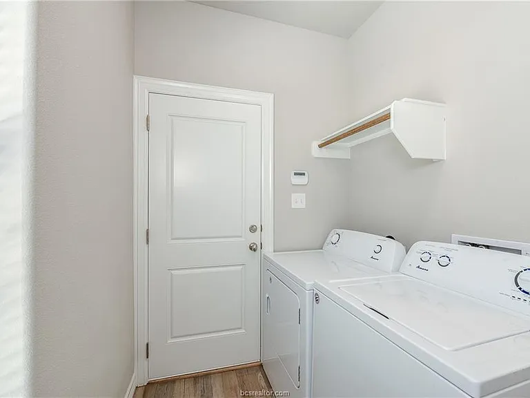 404 Poplar St #A — Photo 18