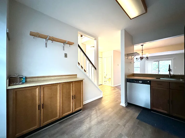5700 Medallion Ct — Photo 14