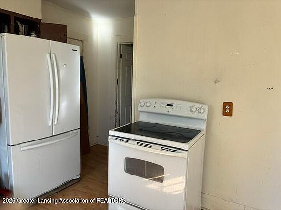 5th image of 5723 N Williams Rd