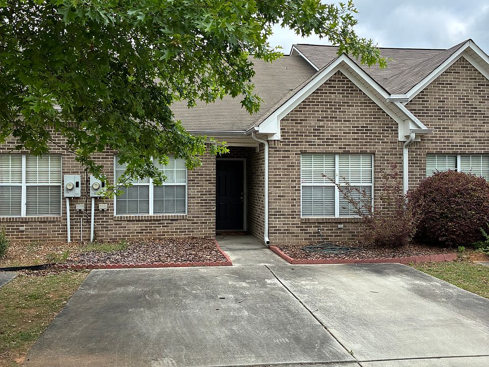 1st image of 57 Park Dr S