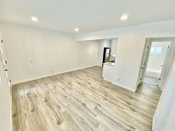 4th image of 1803 Manhattan Beach Blvd APT 2