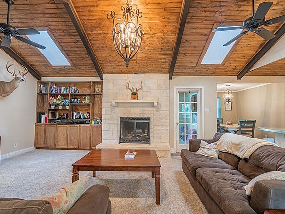 5th image of 2709 Alta Vista Ln