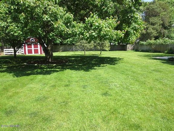 4th image of 3290 De Feyter St