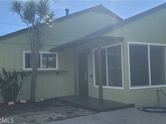 2nd image of 720 W 137th St