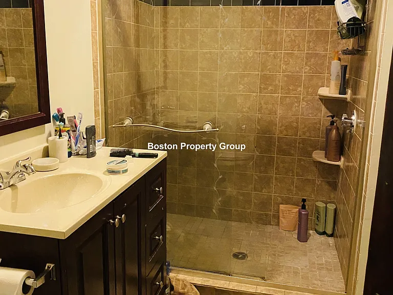 111 Calumet St #1 — Photo 8