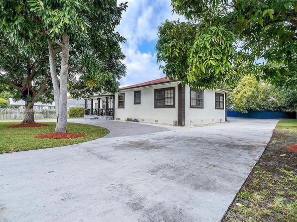 65 NW 118th St