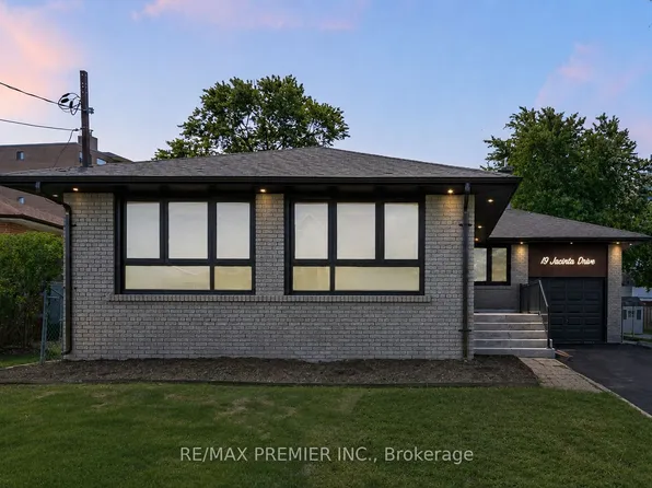 19 Jacinta Dr, Toronto, ON M6L 1H6