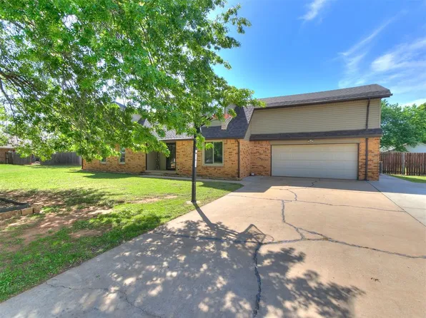 609 N Centennial Way, Mustang, OK 73064