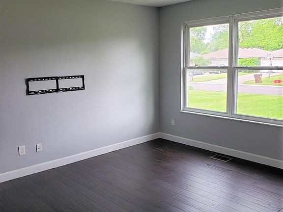 3rd image of 8749 Shadycreek Dr #8749