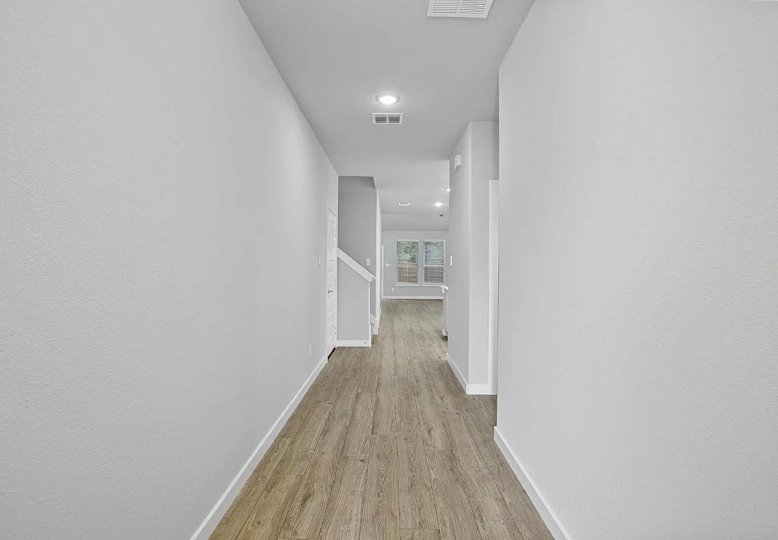 4 bed, 3.0 bath, 2444 sqft, $3,500 — Photo 2