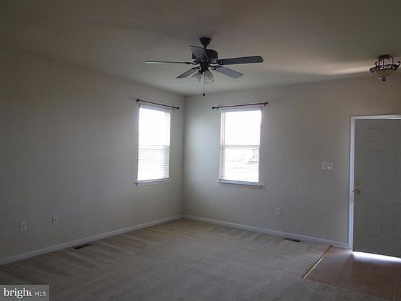 5th image of 121 Collington Ct