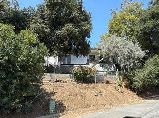 950 Hillcrest Dr, Pomona, CA 91768